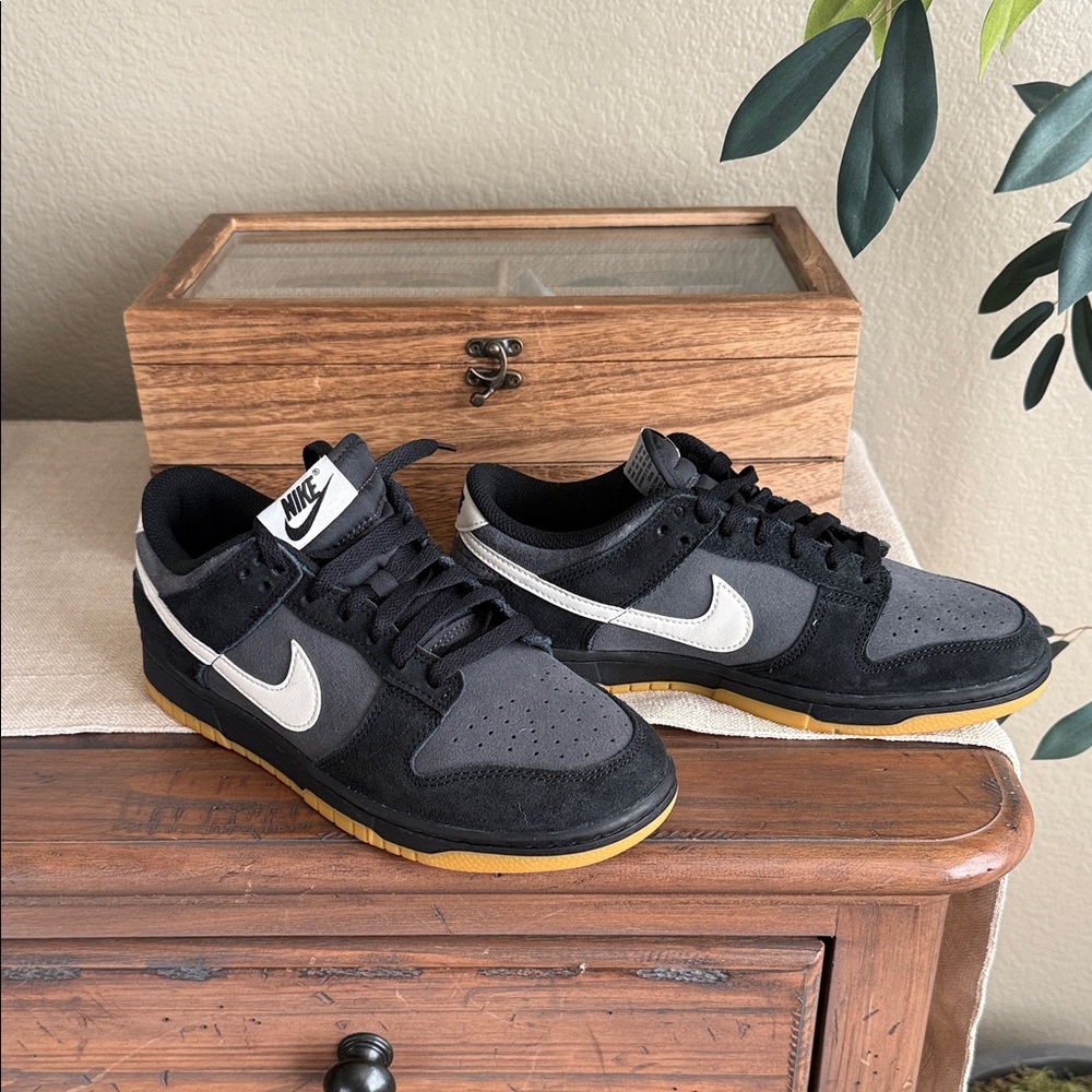 Nike Women’s 8/Men's 6.5 Black and White Sneakers with Gum Sole
